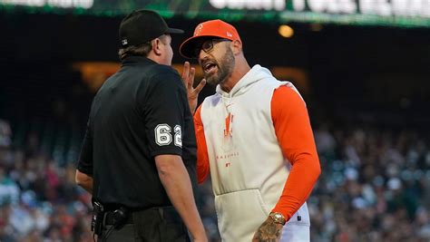 Giants skipper Kapler to serve 1-game suspension for returning to dugout after being ejected